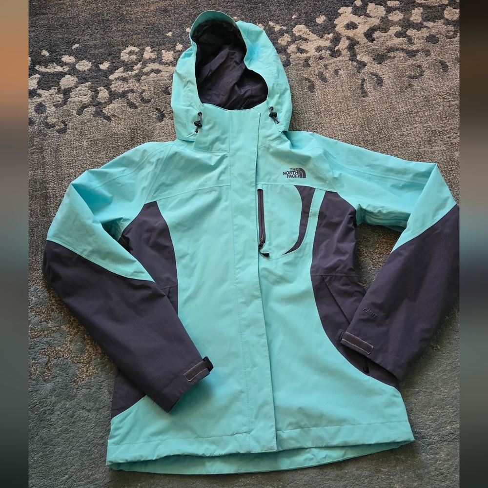 The North Face Women's Jacket Aqua and Blue Condor Triclimate Rain Coat Size S